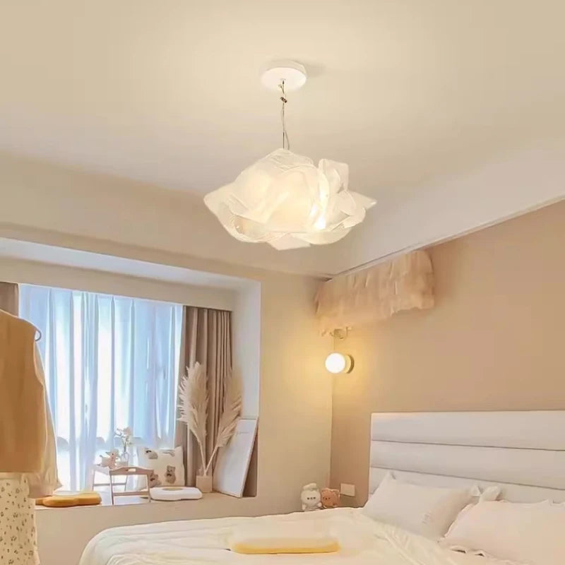 lustre en forme de fleur pour chambre d'enfant romantique - vue 3 sur 8