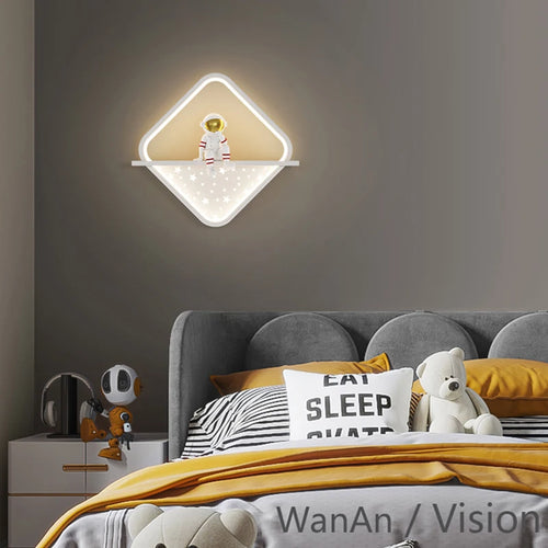 Modern minimalist moon astronaut bedside lamp - vue 5 sur 18