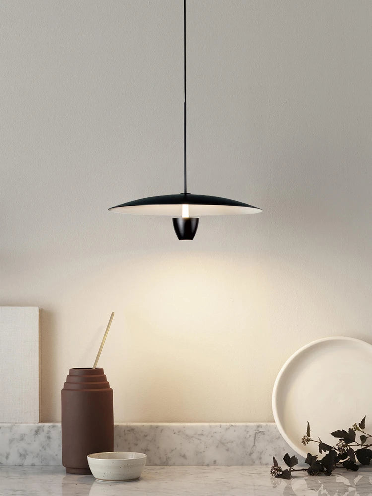 Modern circular chandelier for minimalist decor and elegant lighting - vue 5 sur 7