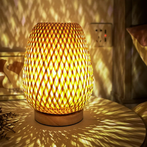 Petite lampe de Table en rotin à intensité variable - vue 3 sur 6