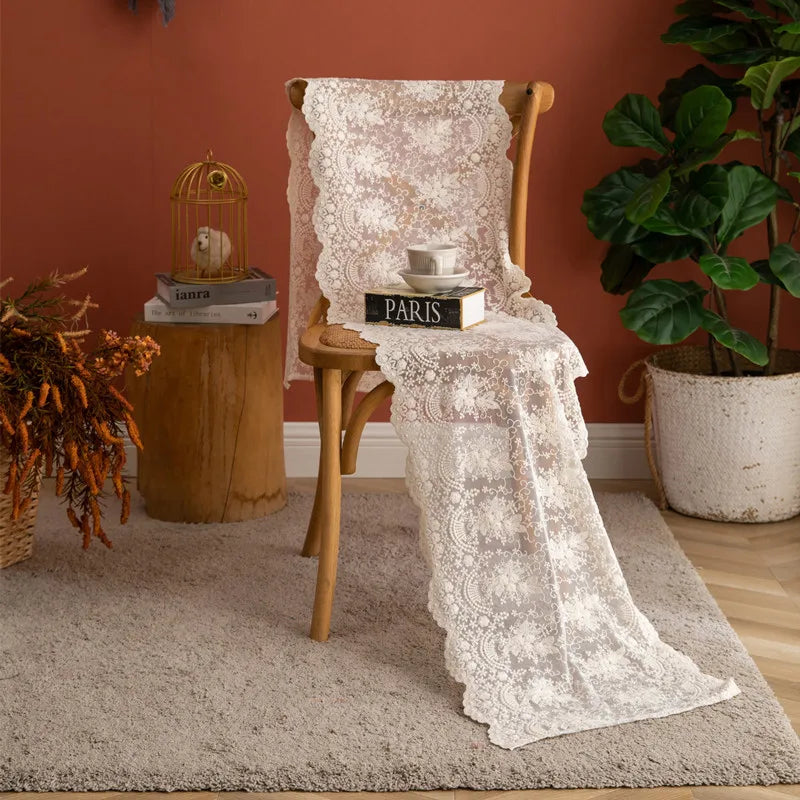 Chemin de table dentelle florale beige style bohème - vue 7 sur 7