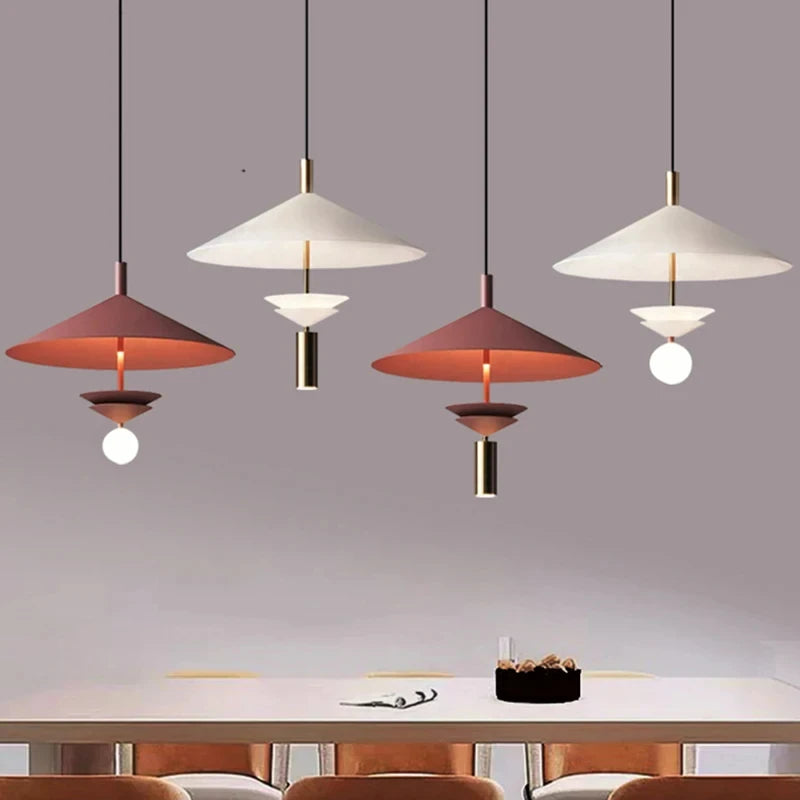 style de lampe suspendue en métal - vue 2 sur 14