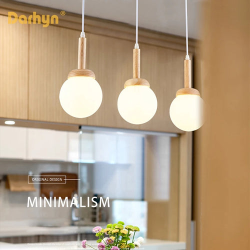 Suspension en bois et verre au design nordique - vue 3 sur 9