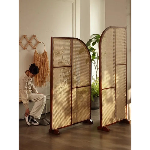 Japanese-style solid wood rattan screen partition is opposite the door to the home, living room entrance is blocked, and mobile - vue 5 sur 29