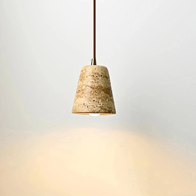 Suspension en marbre jaune