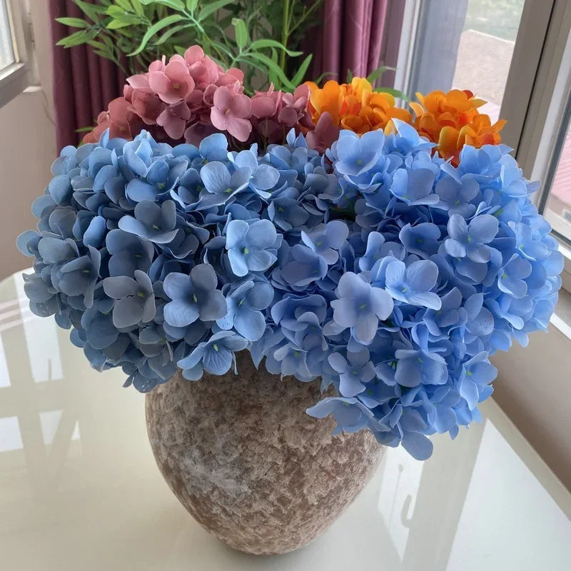 bouquet d'hortensias en soie pour décoration intérieure élégante - vue 2 sur 11