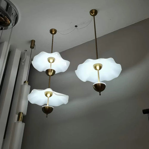 suspension feuille de lotus en métal doré art déco - vue 5 sur 10
