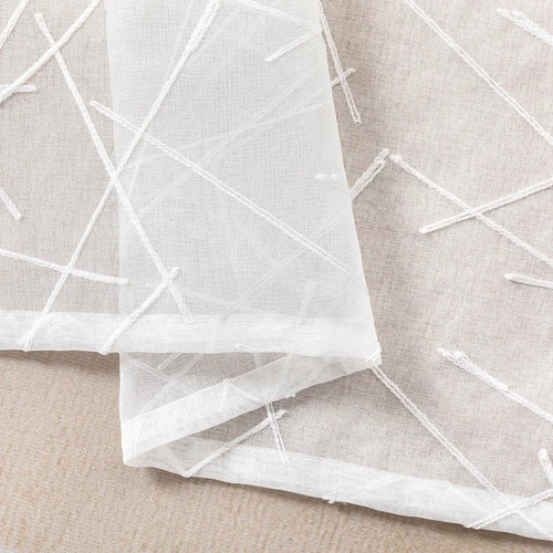 Voilage tulle brodé motifs géométriques rayés salon chambre
