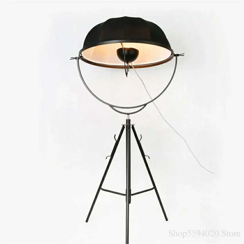 lampadaire loft trépied led réglable forme satellite