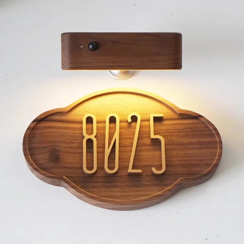 DIY Customizable English alphabet Walnut Wood Retro, Decorative Plaque Charge Inductive Lighting for Entrance Door, commercial - vue 4 sur 6