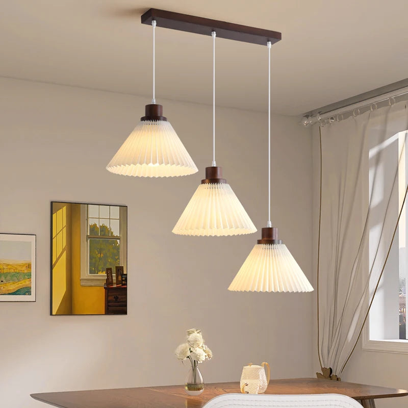 suspension moderne en tissu plissé avec base en bois - vue 7 sur 14
