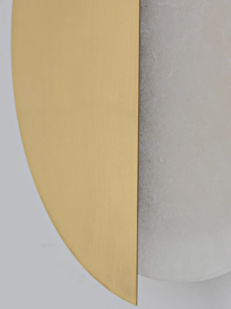 applique murale en cuivre avec lumière led élégante et moderne