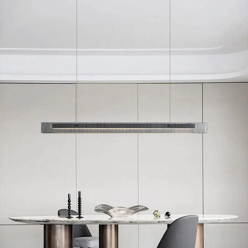 Lustre design de luxe en acier inoxydable et cristal minimaliste longue bande - vue 6 sur 8