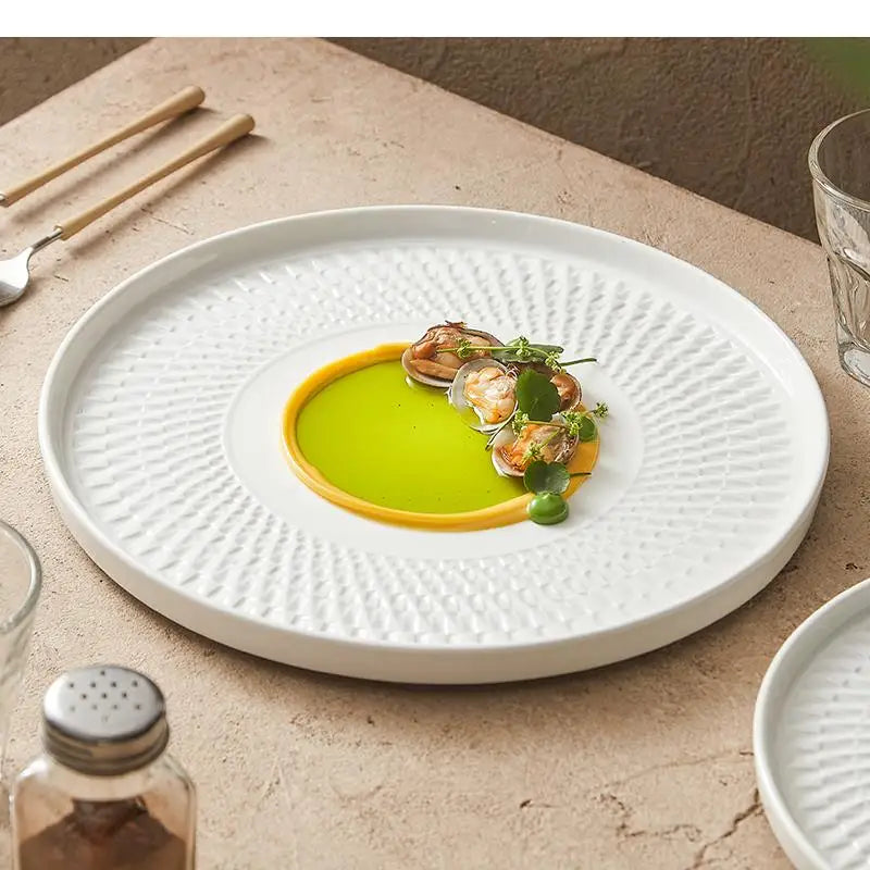 Assiette ceramique texturee relief style artisanal service