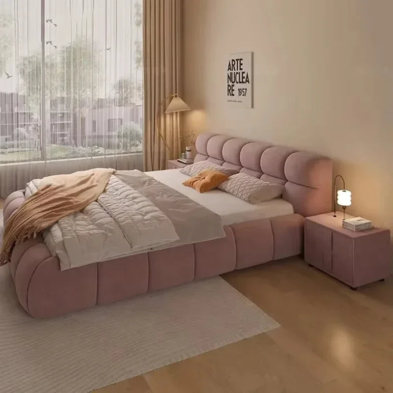 lit queen moderne luxe en bois léger pour couple