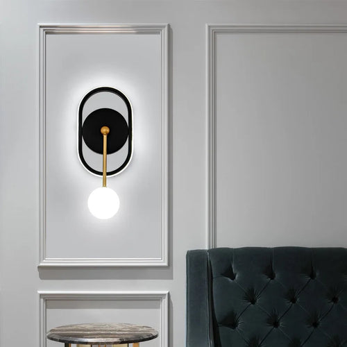 Nordic minimalist LED wall light with circular globe - vue 4 sur 13