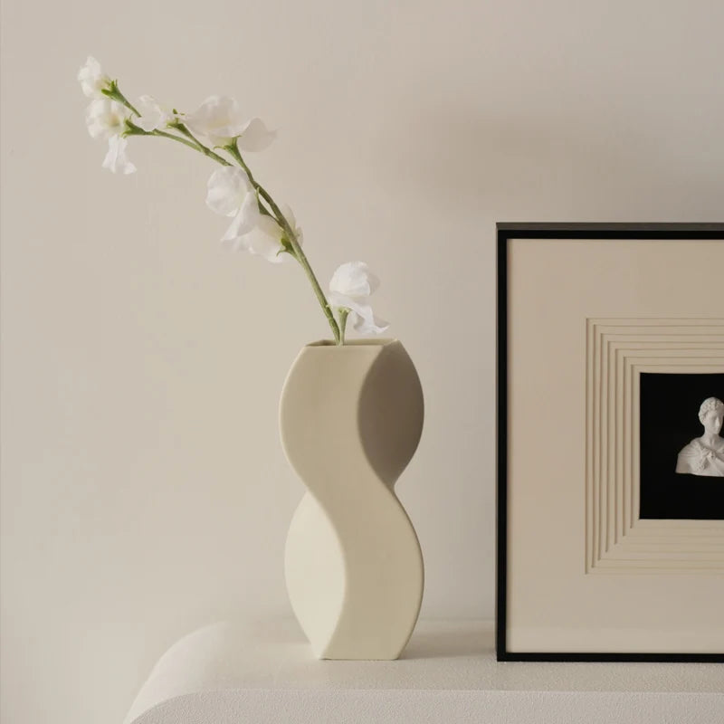 vase en céramique nordique pour décoration et arrangements floraux - vue 2 sur 11