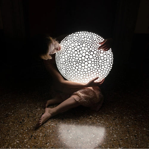 Minimalist honeycomb LED ceiling light for creative decor - vue 4 sur 12