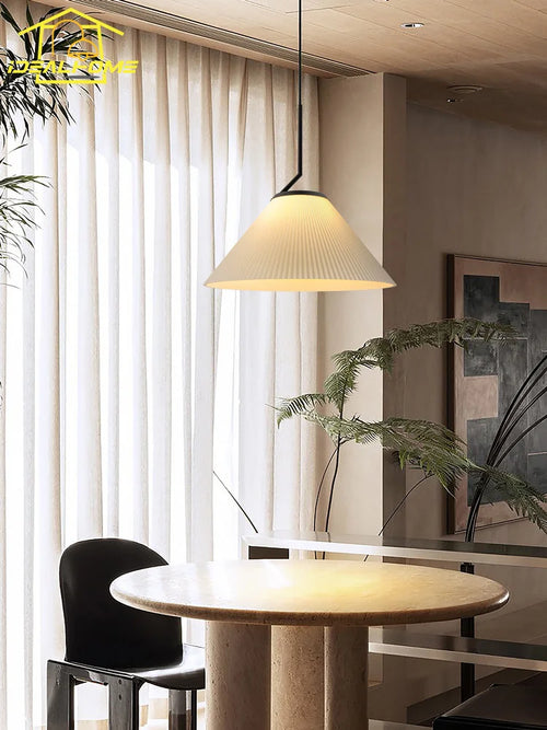 suspension led plissée design ambiance pour décoration intérieure