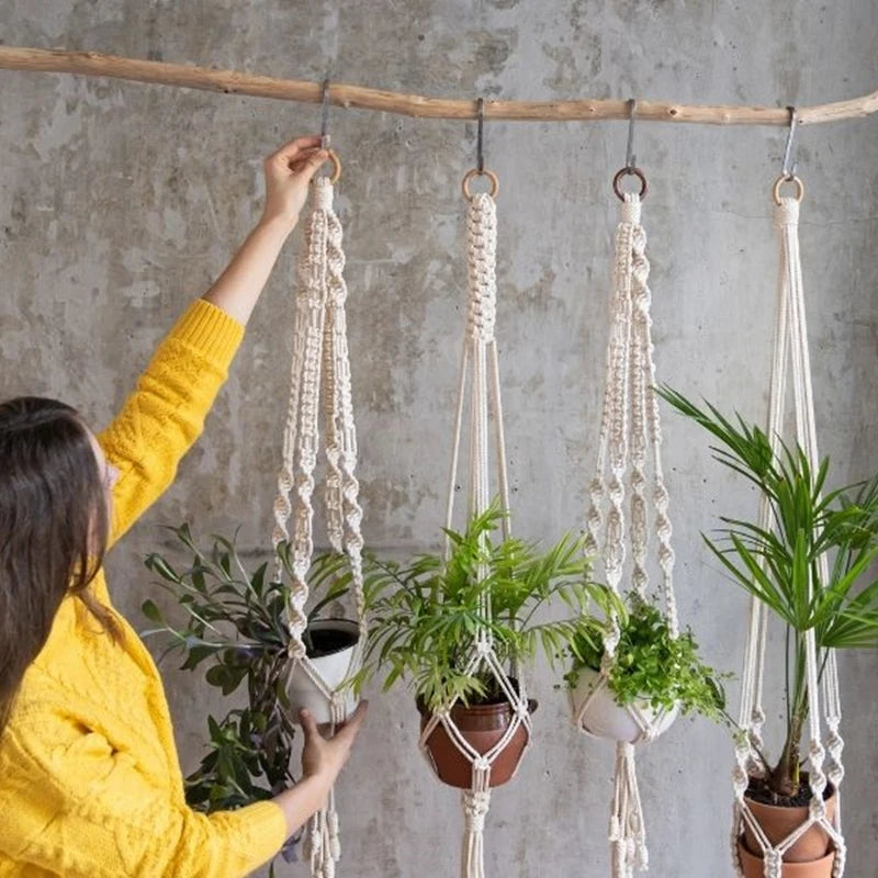 support de plante en macramé suspendu fait main en coton naturel - vue 6 sur 23