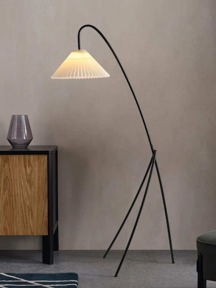 lampe à poser moderne minimaliste en fer et tissu - vue 5 sur 13