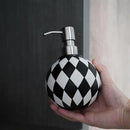 distributeur de savon moderne en damier pour cuisine et salle de bain