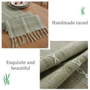 Chemin de table bohème brodé pompons tissés main