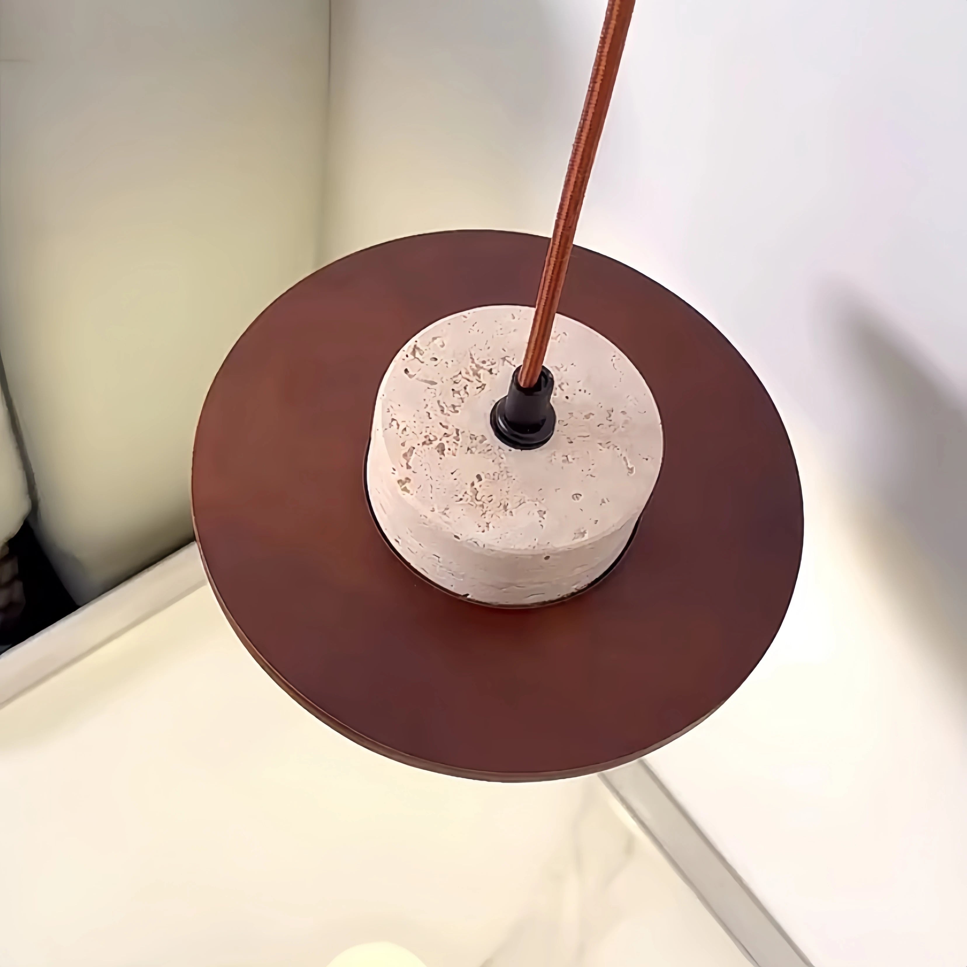 suspension led style minimaliste japonais en noyer et travertin - vue 7 sur 13