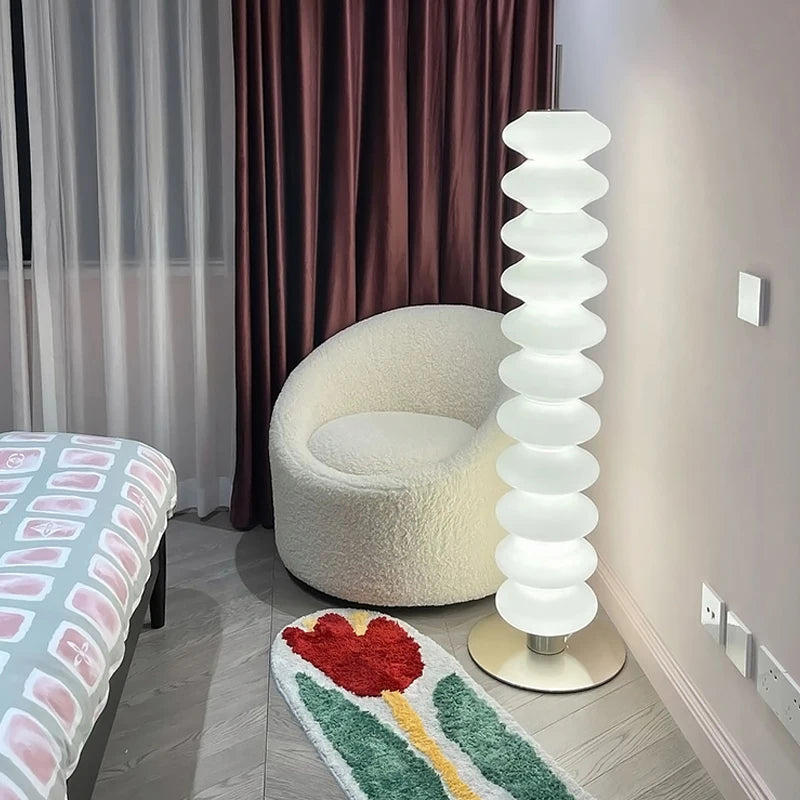 lampadaire net moderne simple pour séjour à la maison