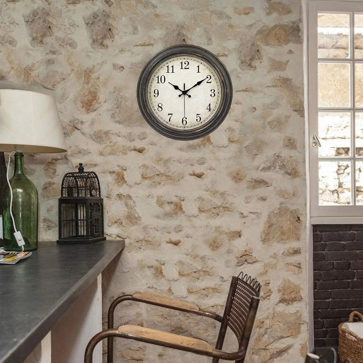 12 Inch Silent Retro Wall Clock Quartz Decorative Table Dial Battery Non-Ticking Digital Clocks for Bedroom,Black - vue 4 sur 7