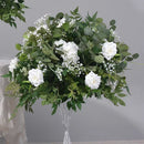 boule de fleurs artificielles arrangement de roses blanches décoration mariage