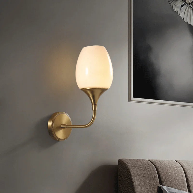 applique murale en cuivre design minimaliste pour éclairage décoratif
