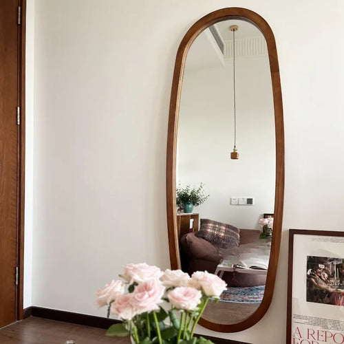 miroirs décoratifs longs vintage pour un intérieur nordique élégant