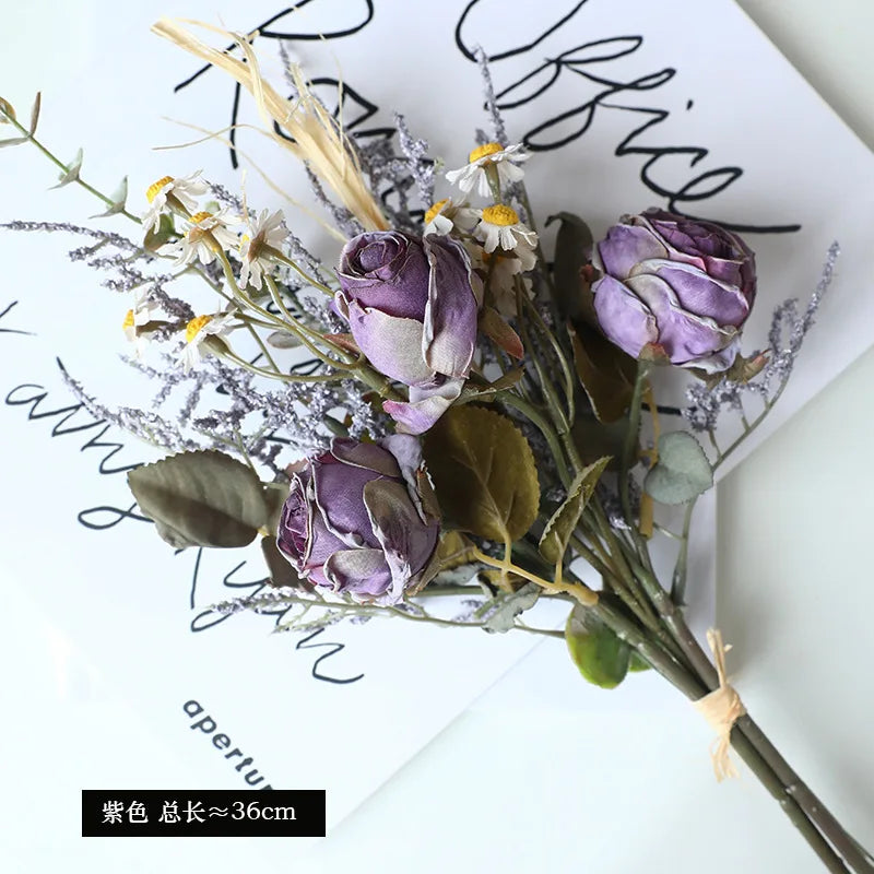 bouquet de roses séchées et pivoines pour décoration rétro automnale - vue 11 sur 13