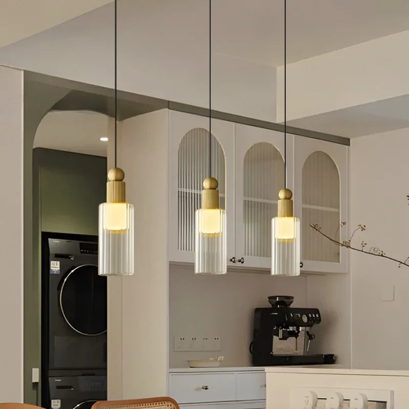 suspension en laiton doré design moderne pour intérieur élégant - vue 5 sur 8