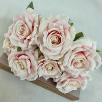 bouquet de roses artificielles en soie pour décoration festive