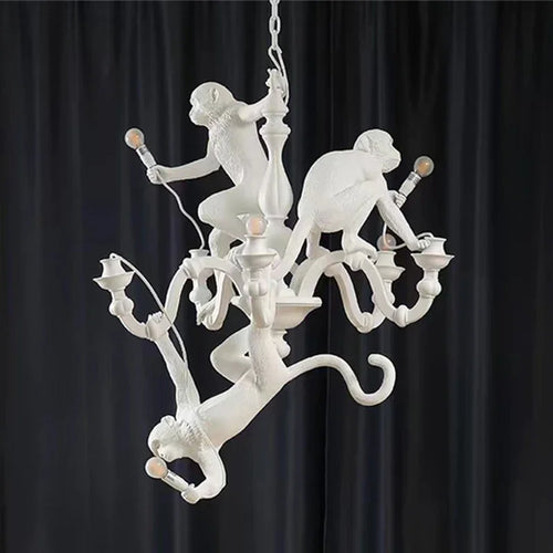 plafonnier led suspendu en résine avec singe grimpant design animal créatif nordique - vue 5 sur 7