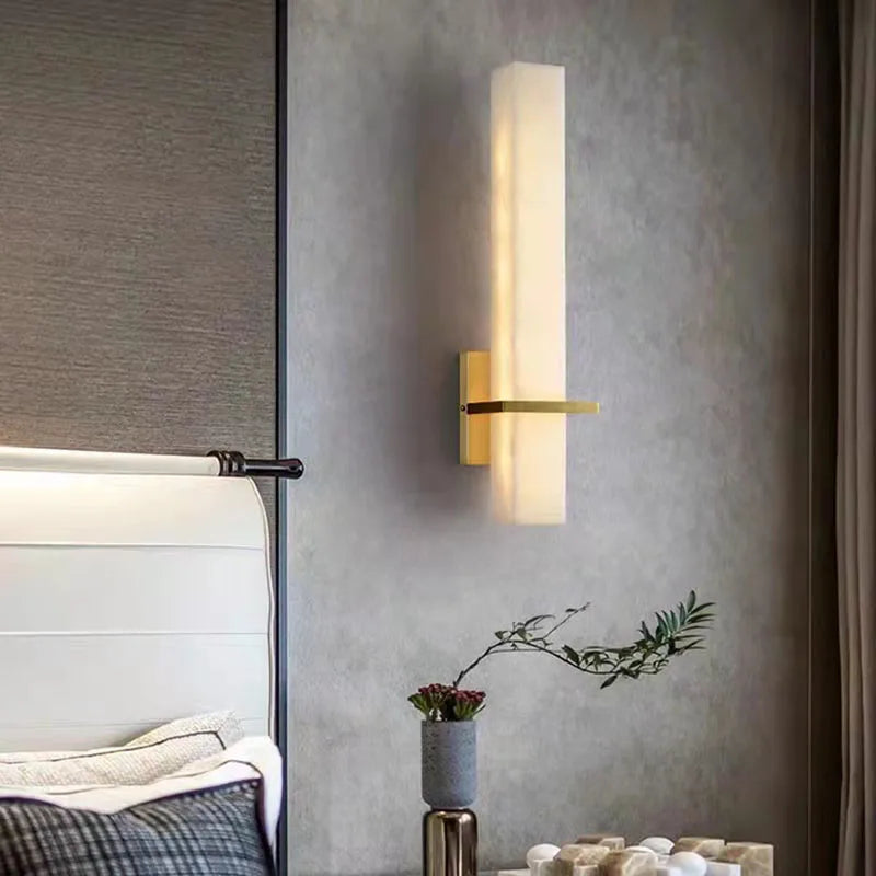 applique murale cuboïde en marbre naturel et cuivre pour éclairage d'ambiance - vue 5 sur 7