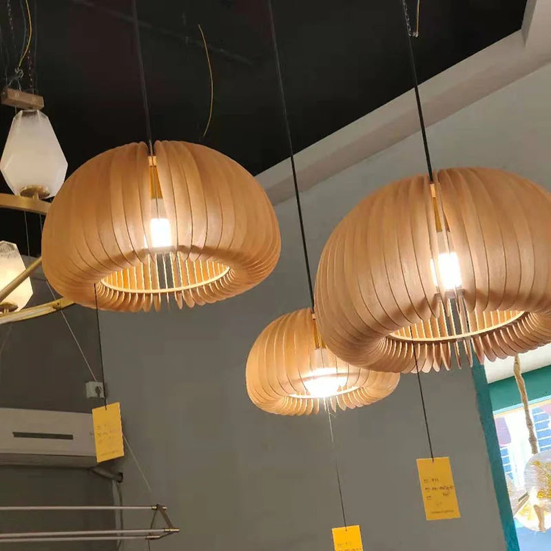 suspension moderne en bois en forme de citrouille artisanale pour décoration - vue 5 sur 19