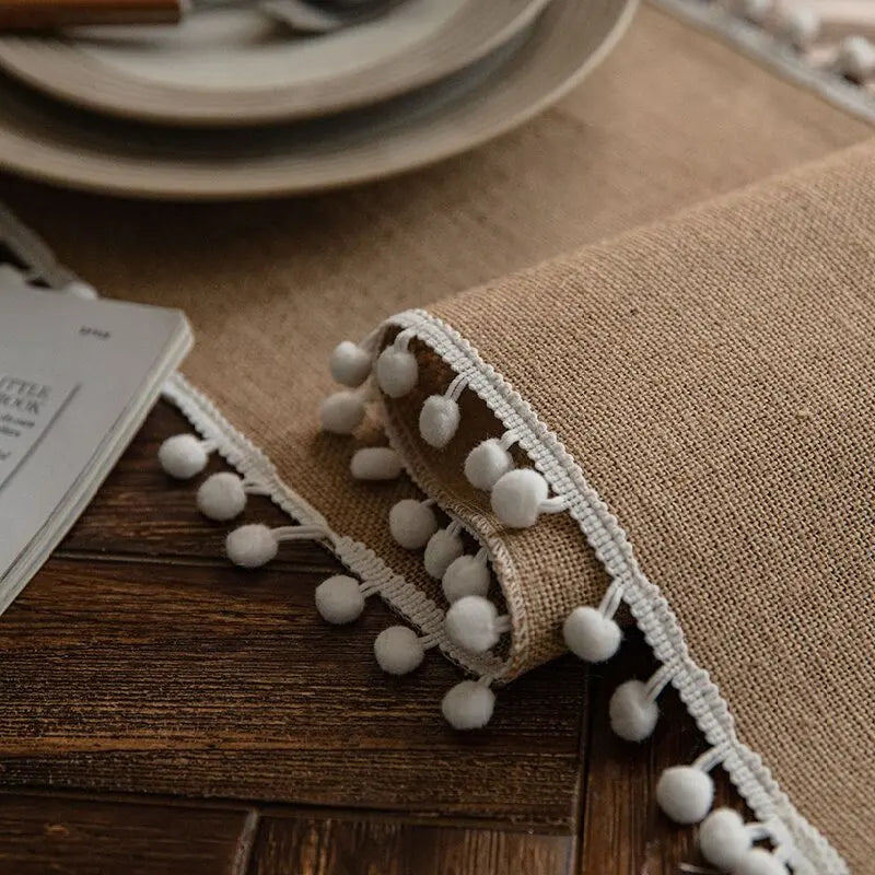 Chemin de table style champetre beige pompons decoratif - vue 7 sur 7