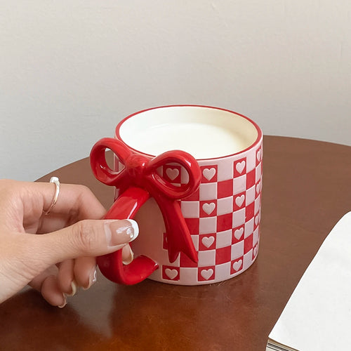 Mug ceramique anse noeud motif coeur damier original