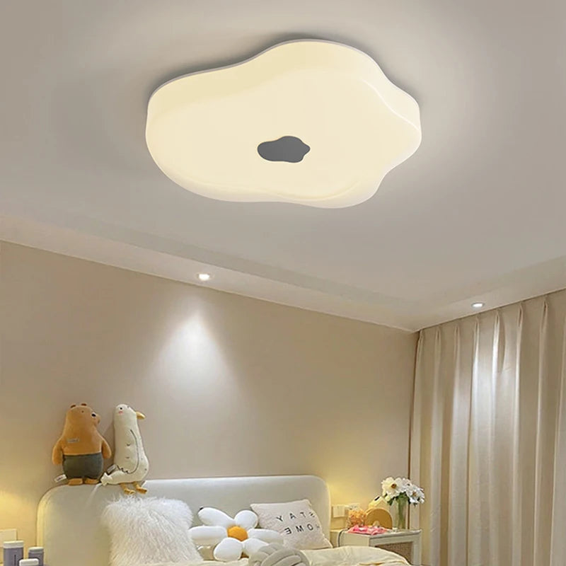 Modern minimalist LED ceiling light for decorative interior lighting - vue 4 sur 9