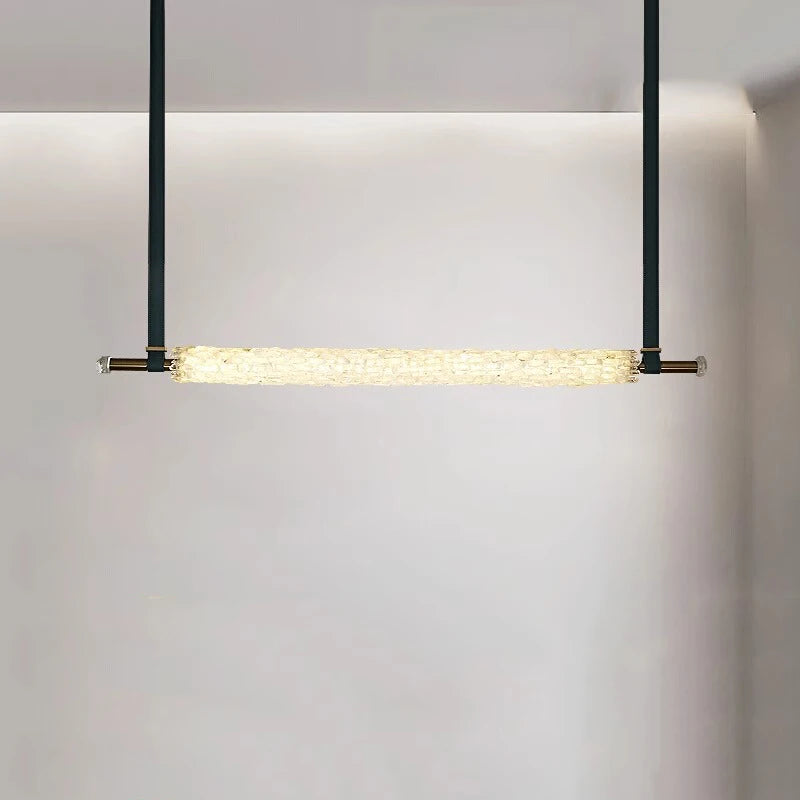 suspension design en cristal naturel avec ceinture en cuir - vue 3 sur 11