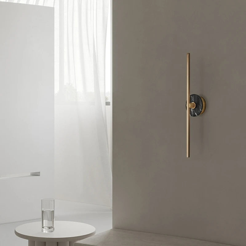 applique murale minimaliste en marbre naturel avec ligne en laiton - vue 3 sur 12