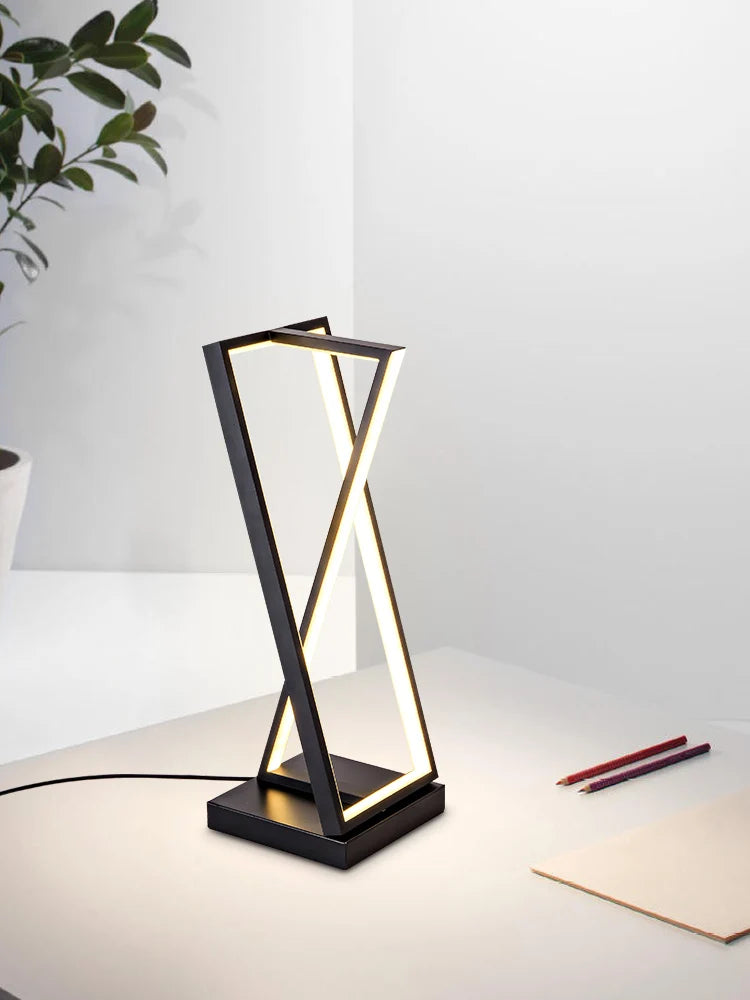Lampadaire Led à géométrie noire et blanche moderne