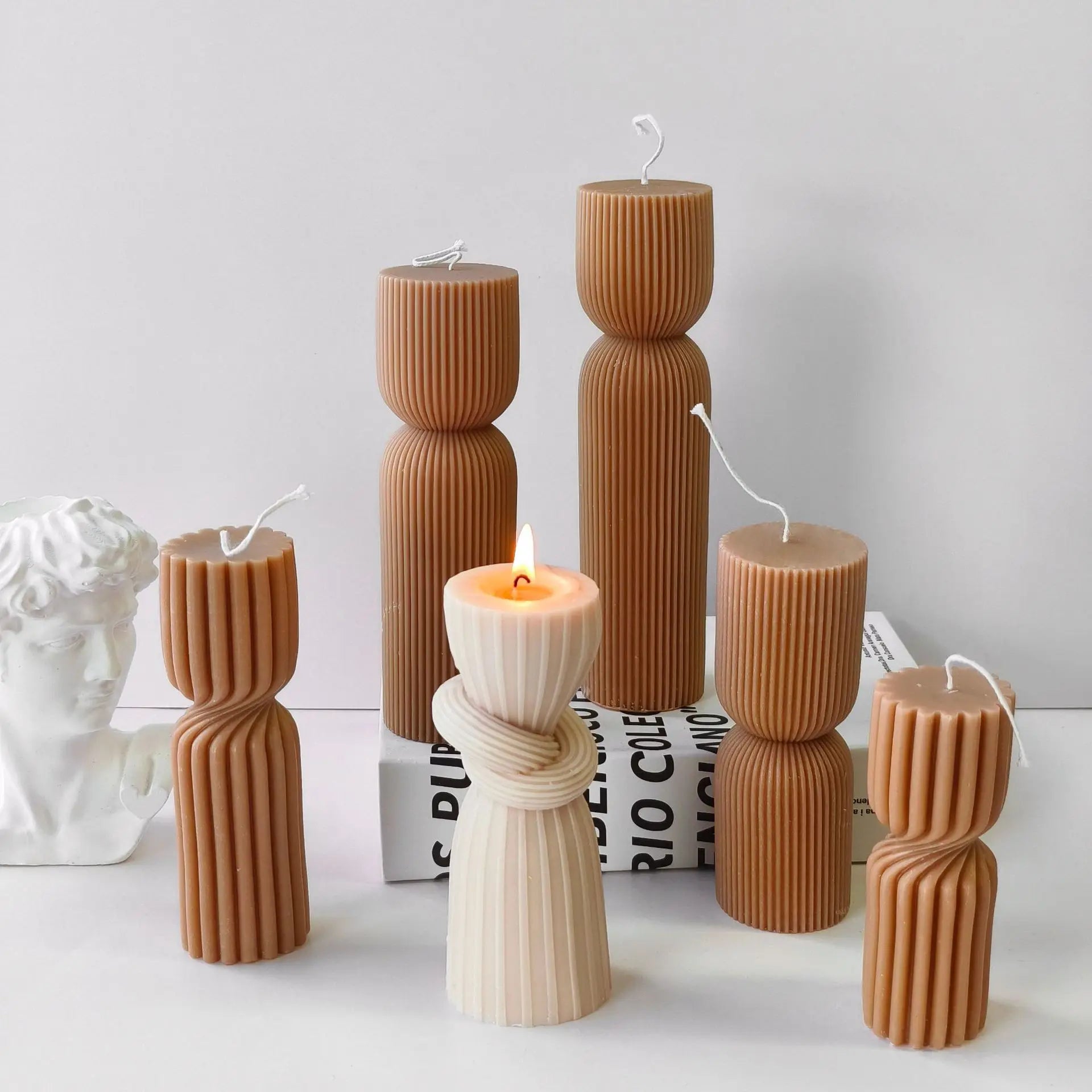 moule en silicone pour bougies aromatiques cylindriques fait main - vue 5 sur 20