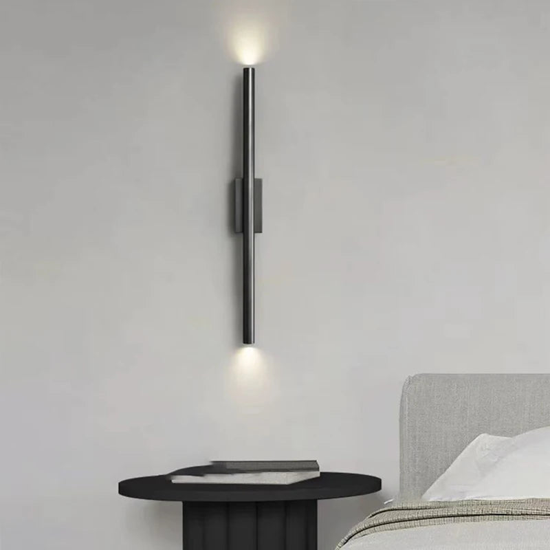 applique murale moderne en laiton noir et cuivre avec lumière naturelle - vue 3 sur 10