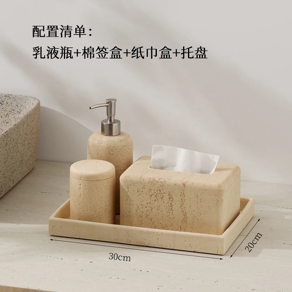 bouteille de désinfectant et accessoires de salle de bain luxe - vue 10 sur 19