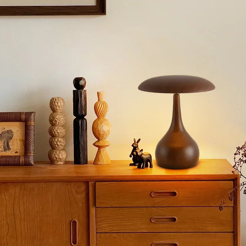 Modern desk lamp, retro creative living room, study room, villa, hotel bedroom, interior decoration, glossy LED bedside lamp - vue 3 sur 21