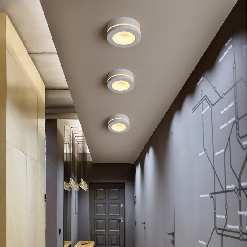 Modern minimalist LED ceiling light for bright home decor - vue 4 sur 15